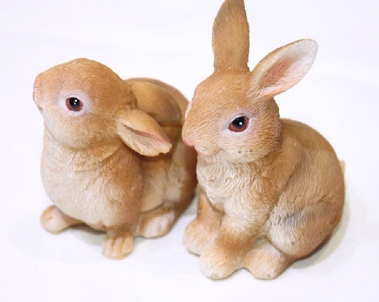 HASE POLY STEHEND  2SORT.